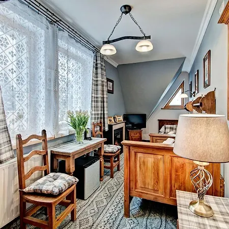 ホームステイ Camaro *